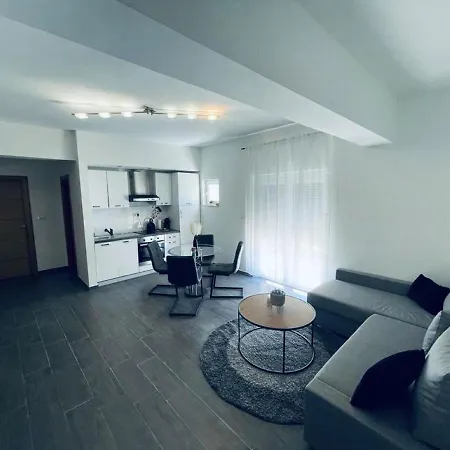 Maris Apartment Gospic Exterior photo